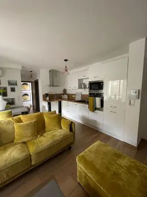 Cuisine ou kitchenette dans l'établissement Appartement calme proche Bastia