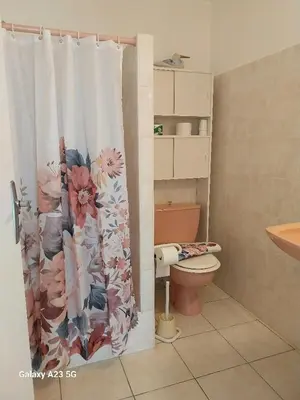 Salle de bains dans l'établissement CHEZ ISABELLE