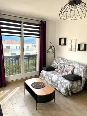 Coin salon dans l'établissement Farniente et douceur en plein Centre de Calvi