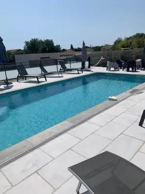 Piscine de l'établissement A 700m de la plage,villa FAMIGLIA avec piscine ou située à proximité