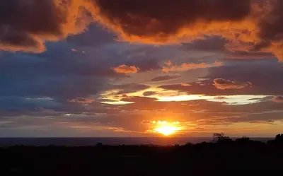 Lever ou coucher de soleil vu de l'appartement ou à proximité