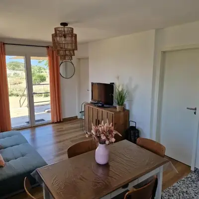 T2 Neuf climatisé dans villa à Corbara