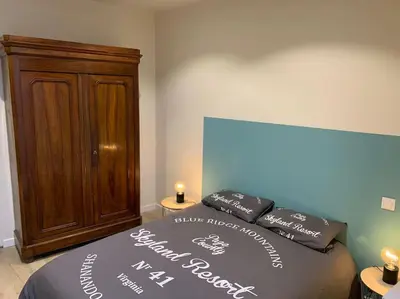 Un ou plusieurs lits dans un hébergement de l'établissement Appartement rénové vue mer - citadelle de Bastia