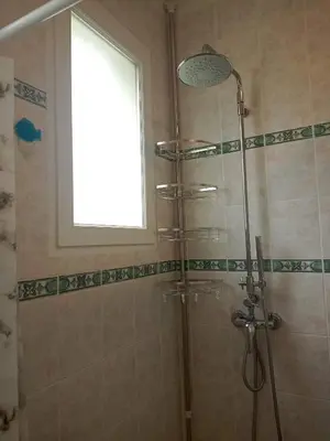 Salle de bains dans l'établissement HAUT VILLA MESANGES EN BORD DE MER !