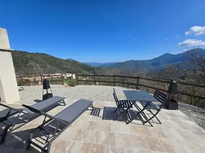 Vue générale sur la montagne ou vue sur la montagne depuis l'appartement