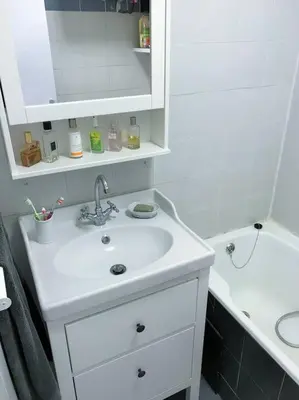 Salle de bains dans l'établissement Charmant T3 Centre ville Corté