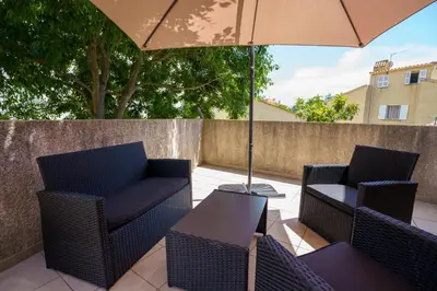 Coin salon dans l'établissement La Caletta Corsa Apartments - 2 Camere con Terrazza Privata, Aria Condizionata, 100m dal Mare