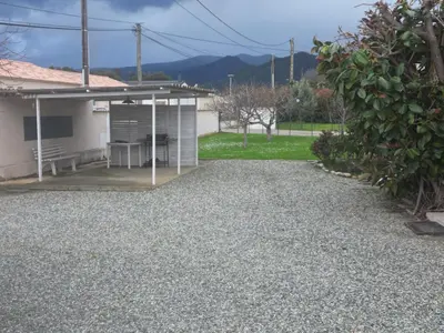 Vue générale sur la montagne ou vue sur la montagne depuis la villa