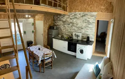Cuisine ou kitchenette dans l'établissement Gîte chez Arthur